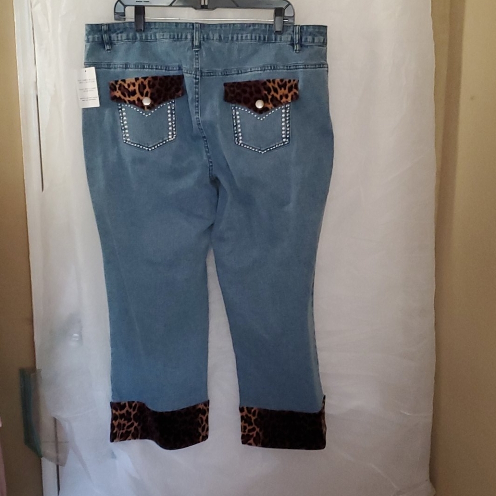 Jeans - Picture 2 of 3
